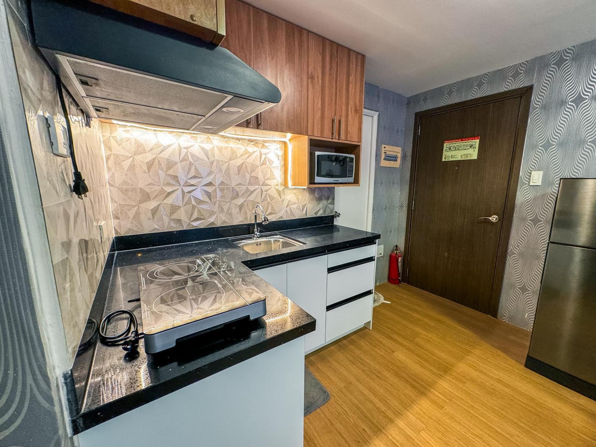 Ferienwohnung The Loop 2Br Fully Furnished Corner Unit W Balcony Cagayan de Oro Exterior foto