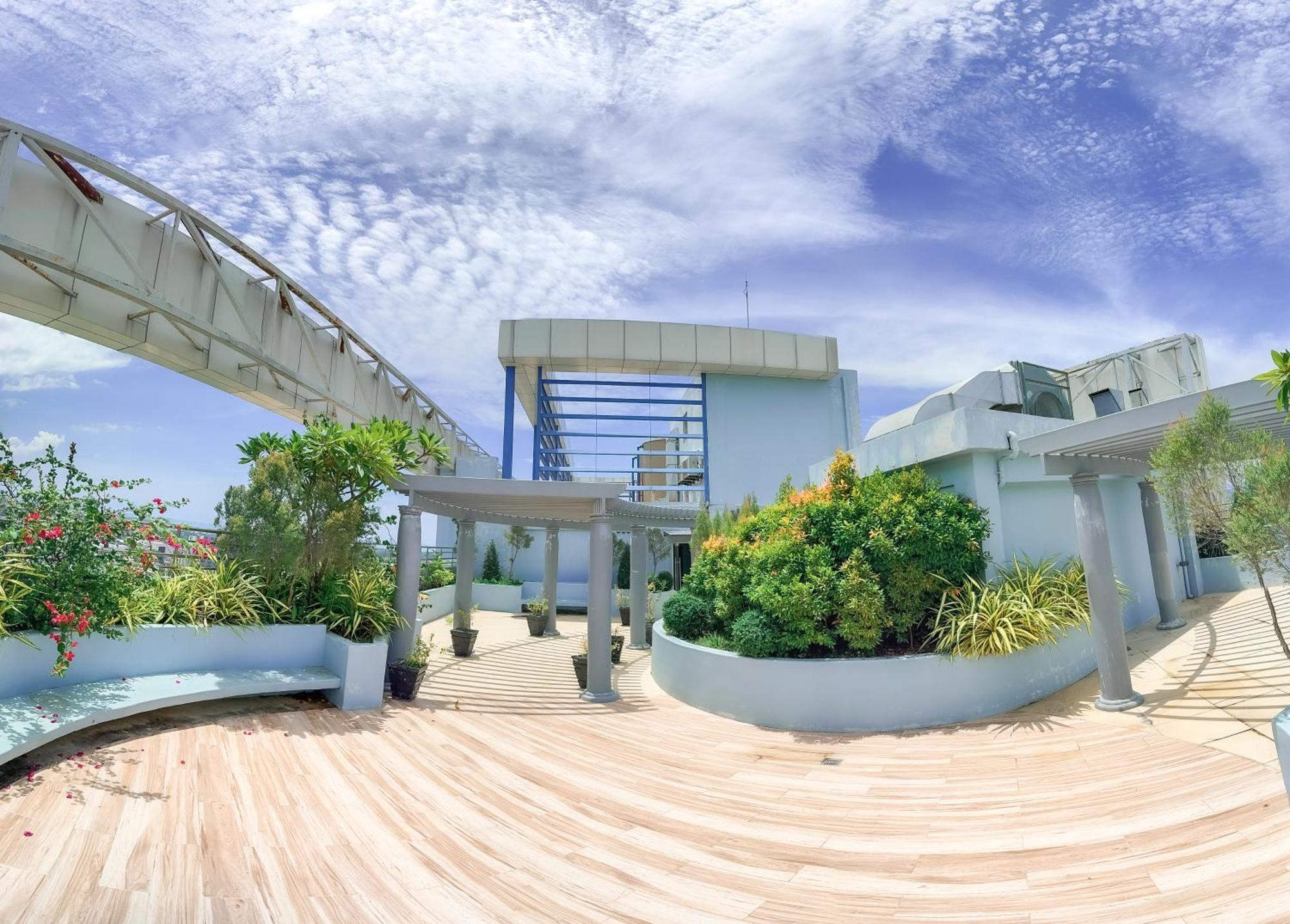 Ferienwohnung The Loop 2Br Fully Furnished Corner Unit W Balcony Cagayan de Oro Exterior foto
